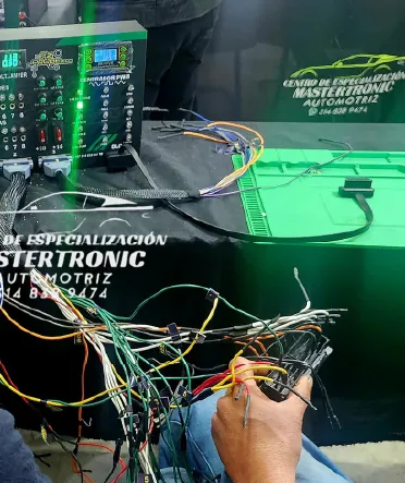 Práctica en el laboratorio de Mastertronic