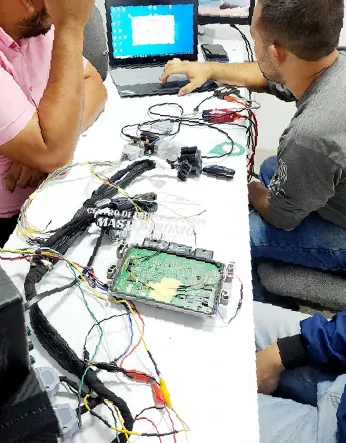 Práctica en el laboratorio de Mastertronic